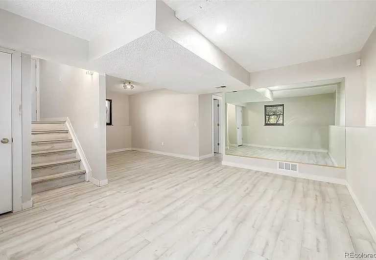 18296 E Layton Pl — Photo 10