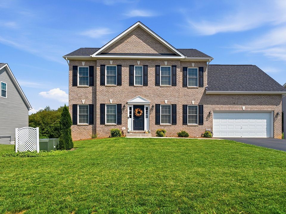 1st image of 555 Spring Grove Dr