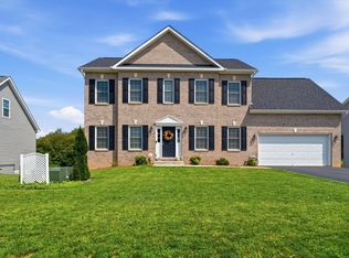 555 Spring Grove Dr, Vinton, VA 24179