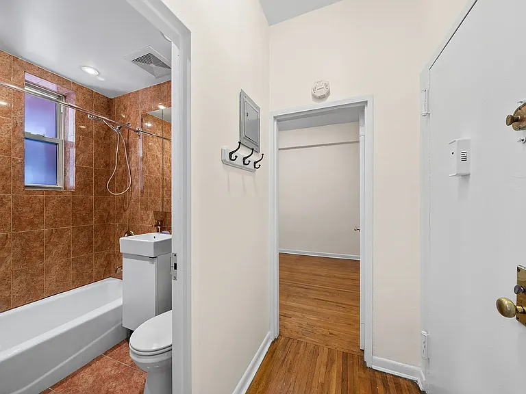 25 W 84th St #4G — Photo 6