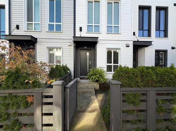 15828 27th Ave #50, Surrey, BC V3Z 0X4