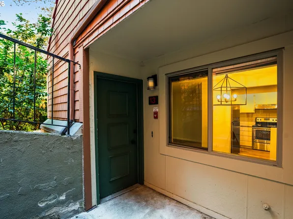 13 Oswego Smt, Lake Oswego, OR 97035