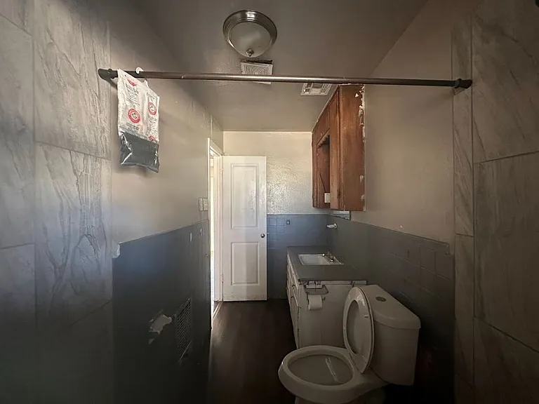 5900 S Blackwelder Ave — Photo 7
