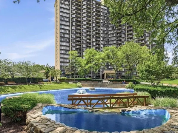 1 BAY CLUB Drive #21K, Bayside, NY 11360