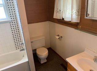 1424 S 10th St, Saint Joseph, MO 64503