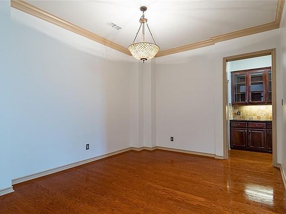 5th image of 6913 Admirals Cove Ct