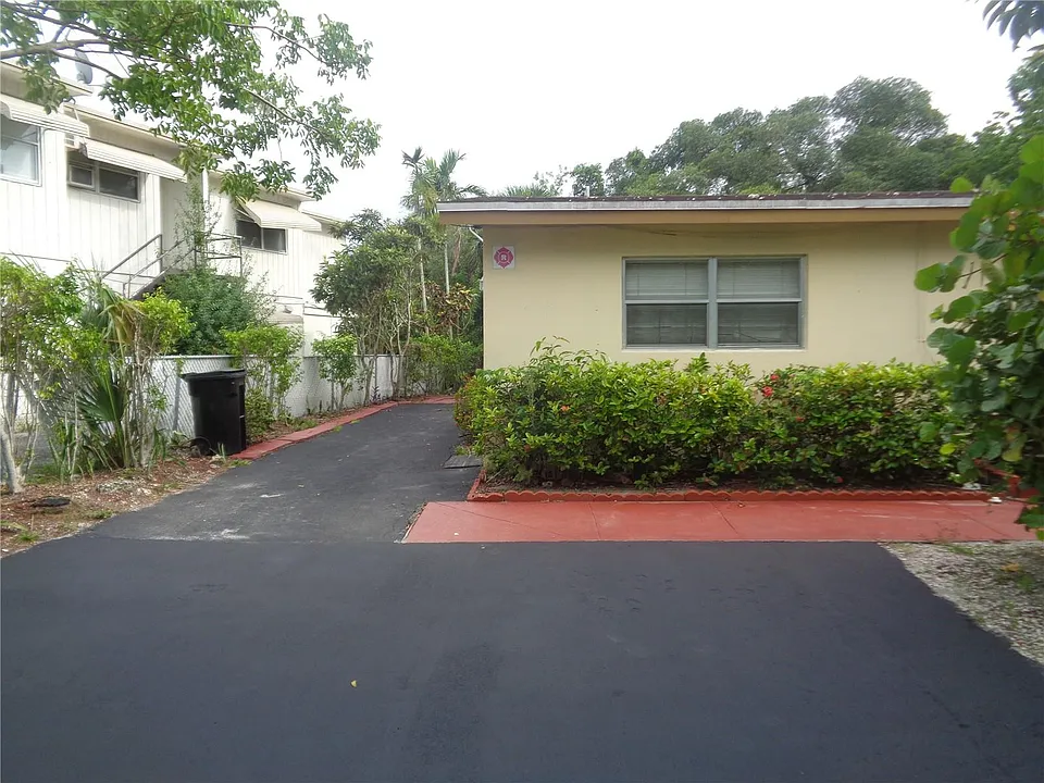 3800 SW 2nd Ct #1-6