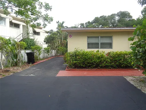 3800 SW 2nd Ct #1-6 Photo 1