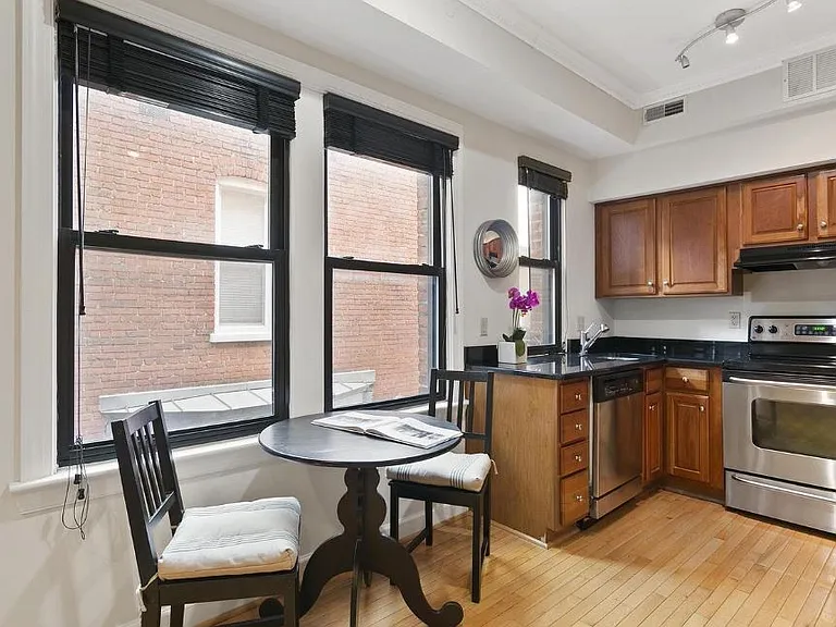 1321 Fairmont St NW #303 — Photo 9