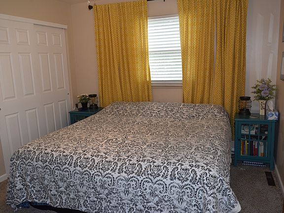 3rd image of 110 Meadowhaven Dr