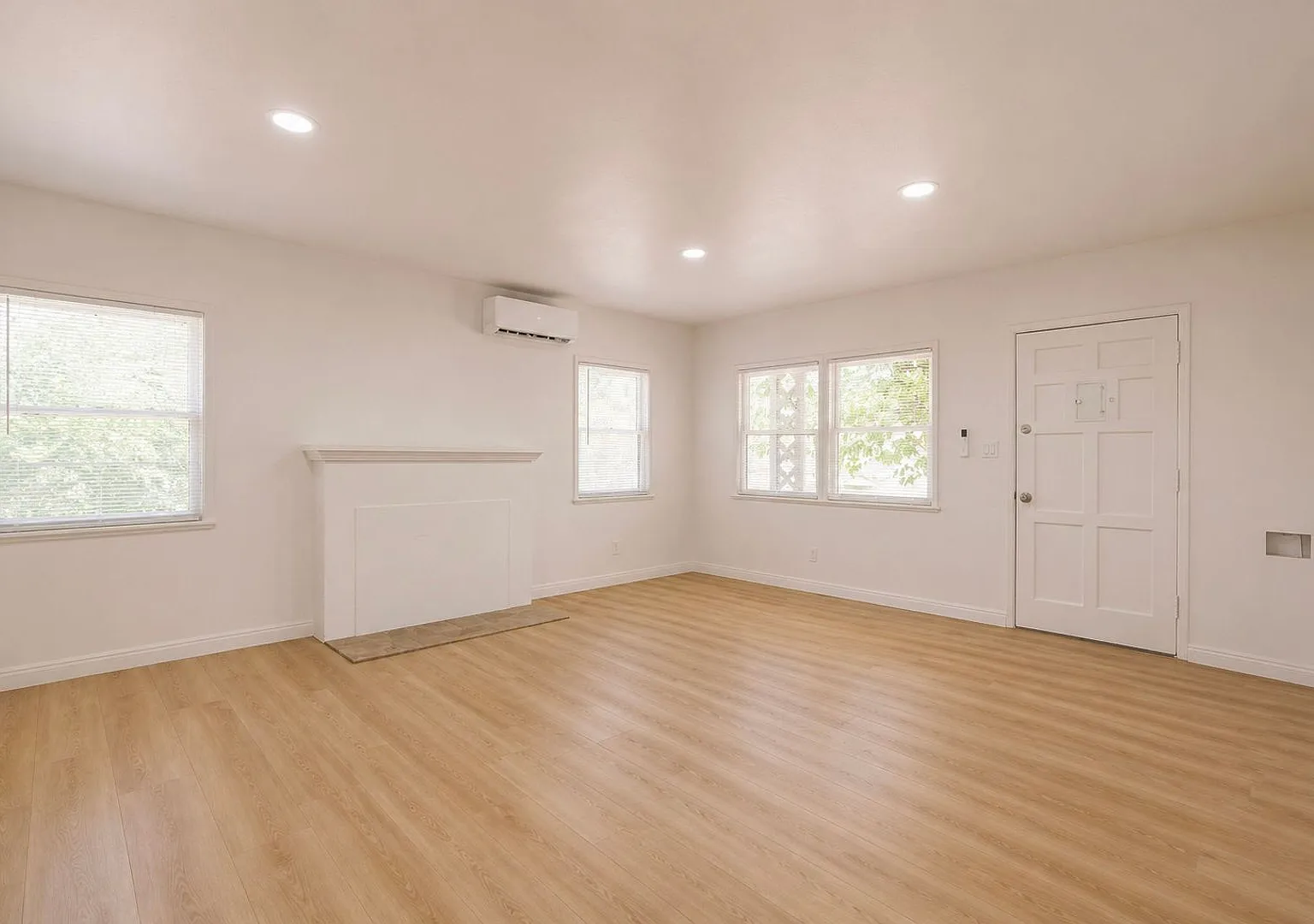 4723 Arlington Avenue — Photo 3