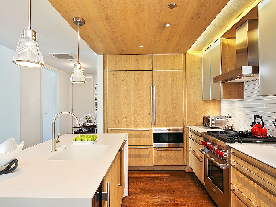 1st image of 211 E 13th St #5K
