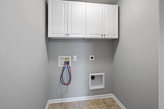 5231 Goshawk Dr — Photo 17