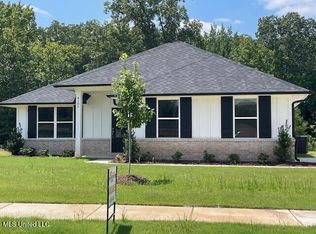 4185 W Olivia Cir, Olive Branch, MS 38654