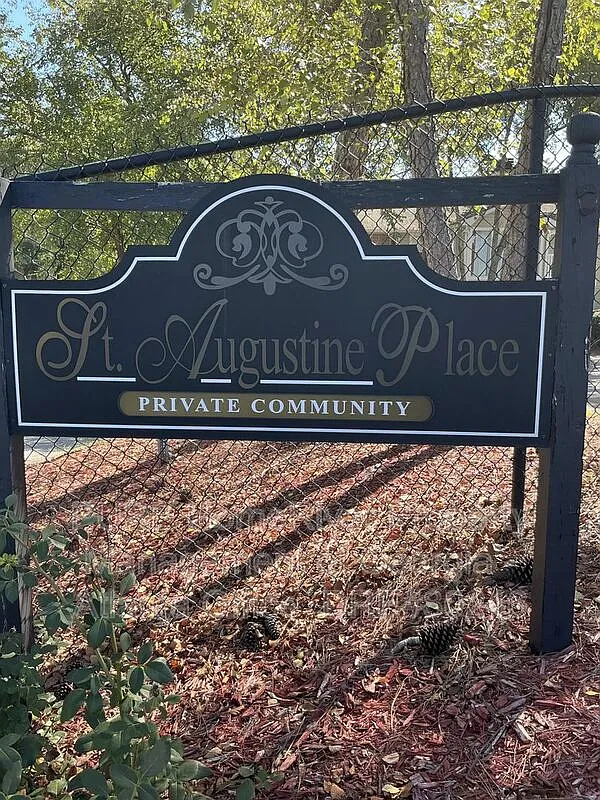 2 bed, 2.0 bath, 1244 sqft, $1,599 — Photo 2
