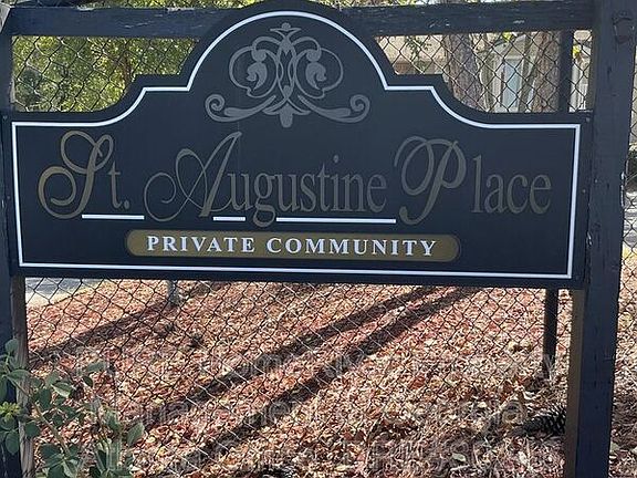 3rd image of 1505 Augusta Dr SE