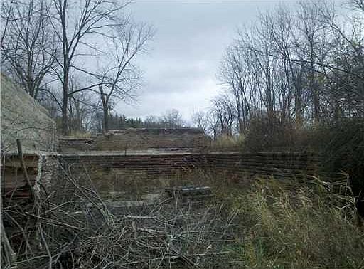 5th image of W Mount Hope Hwy