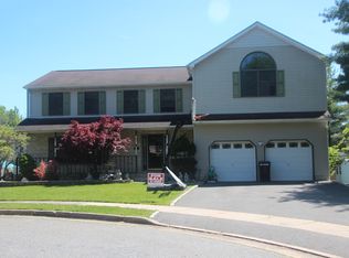 6 Corrine St, Edison, NJ 08820