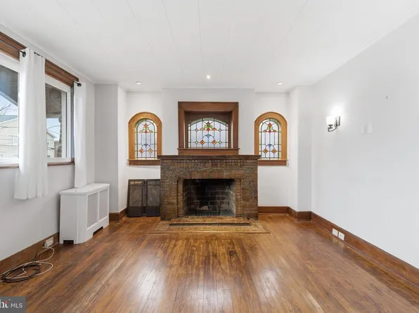 412 Chandler St, Philadelphia, PA 19111