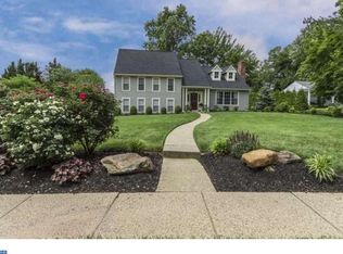 300 Springhouse Ln, Moorestown, NJ 08057