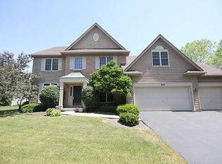 2101 Bridle Ct, St Charles, IL 60174