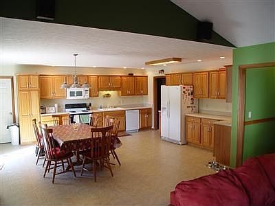 3rd image of 35 Canyon Ct