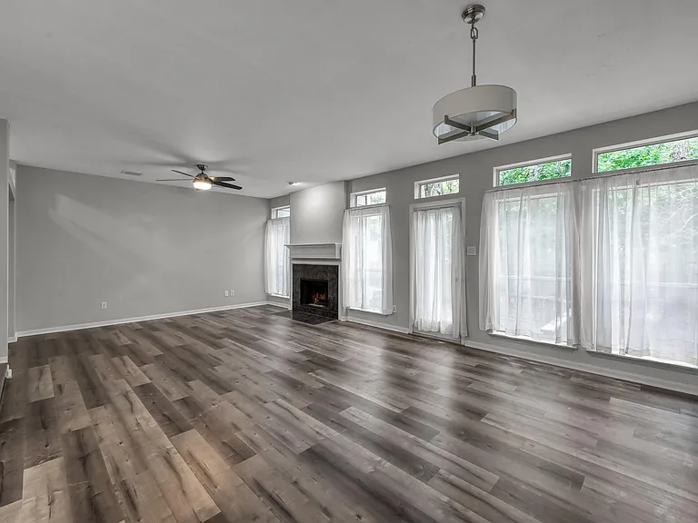 23 Alderon Woods Pl — Photo 14