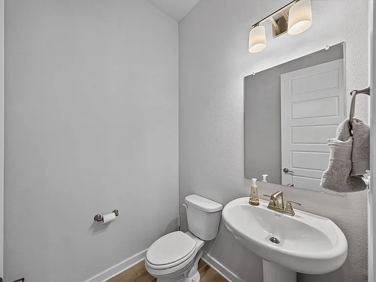 1525 Escarpment Rd — Photo 7