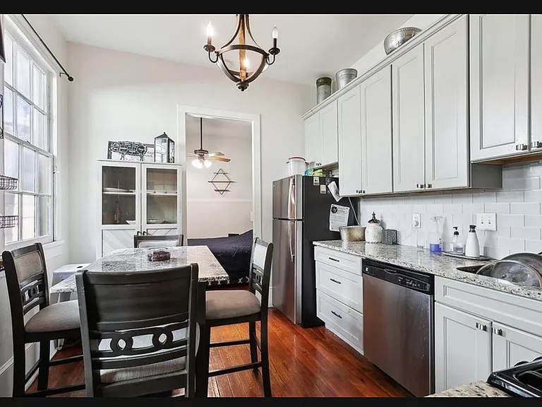 1430 Chartres St — Photo 4
