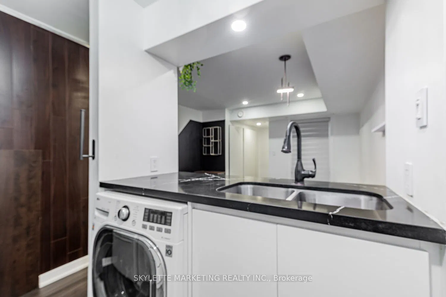 1 bed, $2,050 — Photo 4