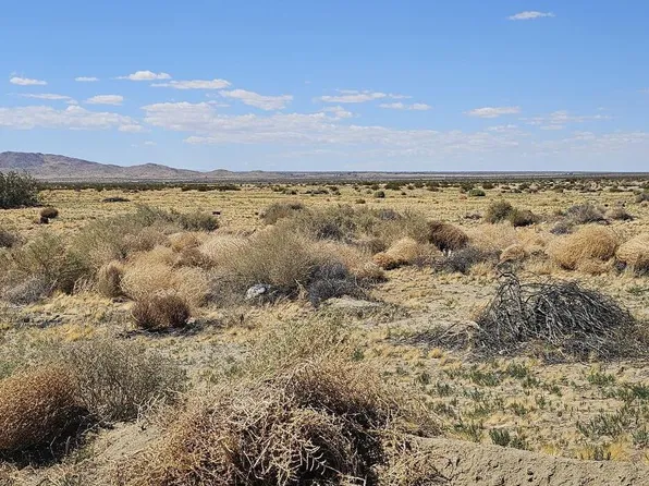 Avenue M4 St #225, Lancaster, CA 93535