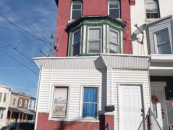 3rd image of 5031 W Girard Ave