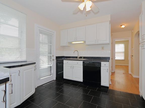 3rd image of 6912 Florian Ave