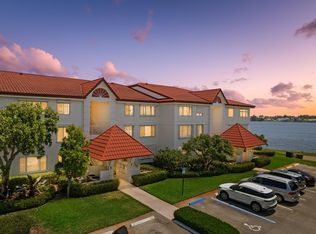 110 Half Moon Cir APT F3, Hypoluxo, FL 33462