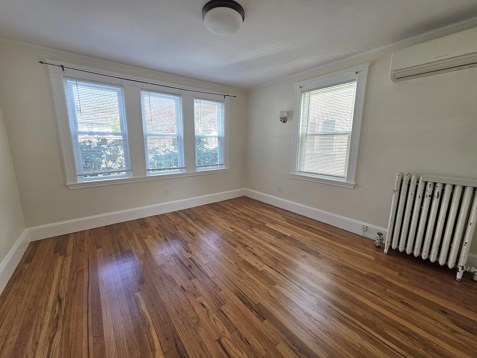 3 bed, $3,000 — Photo 4