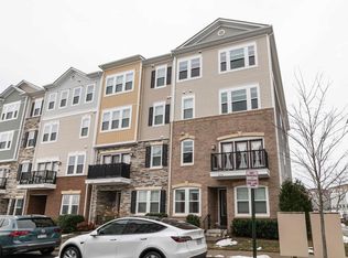 Stone Mill Corner Condominium, Aldie, VA 20105