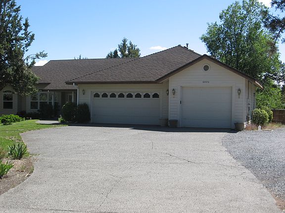 3 car garage
