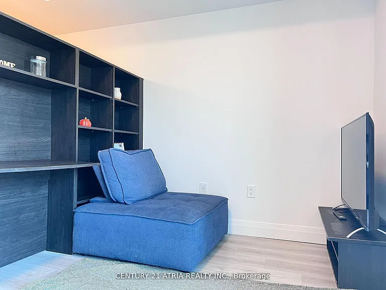 652 Princess St #411 — Photo 10