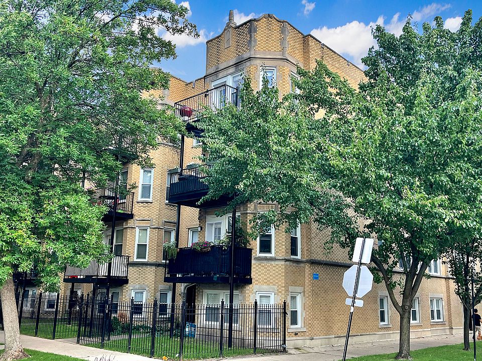 1st image of 2535 W Berwyn Ave APT G