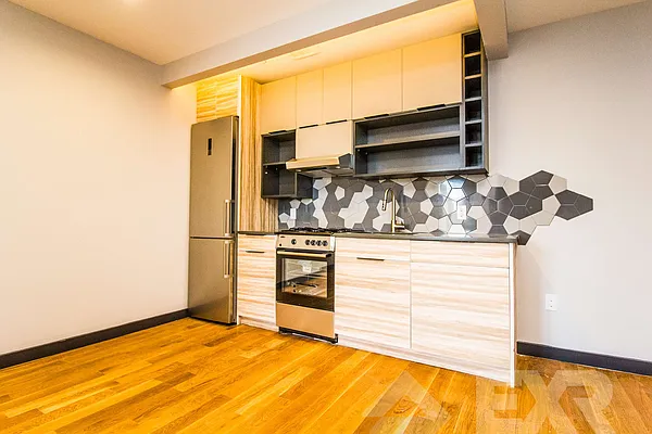 Rented by EXR | media 2