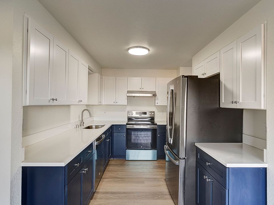 1st image of 304 N Main St APT 14