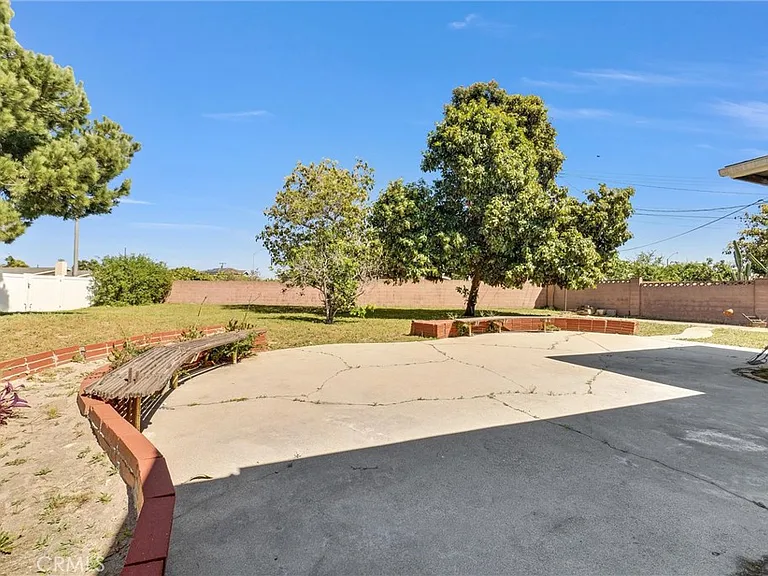 2551 W Rome Ave — Photo 13
