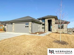 10813 S 175th Ave, Omaha, NE 68136