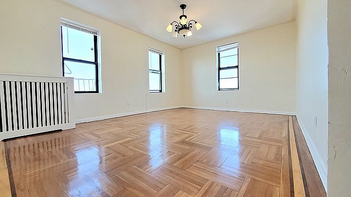 1st image of 3405 Kings Hwy APT 6A
