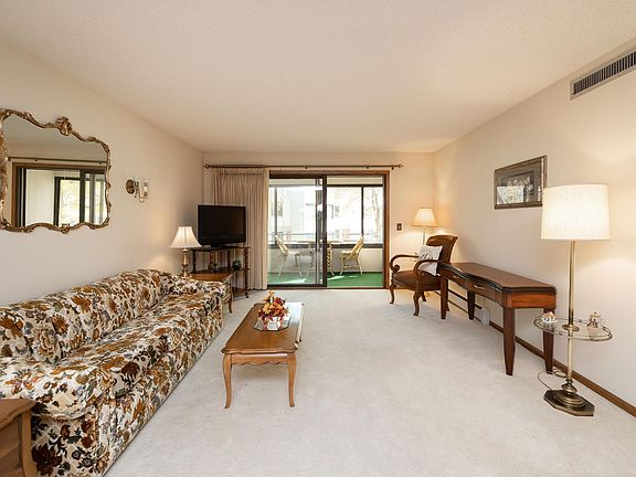 5th image of 10600 43rd Ave N APT 208