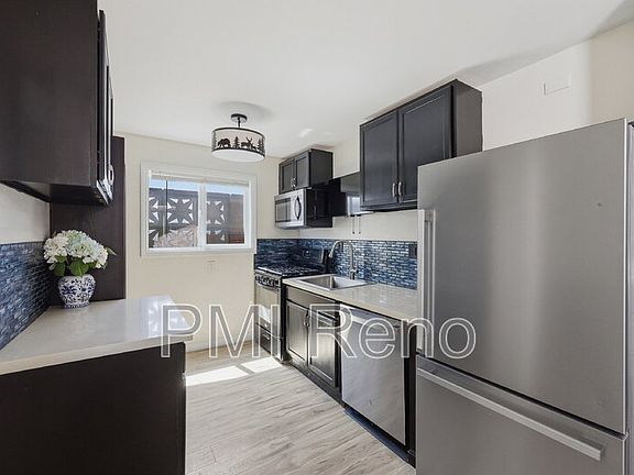 2nd image of 1515 N Carson St Unit 2