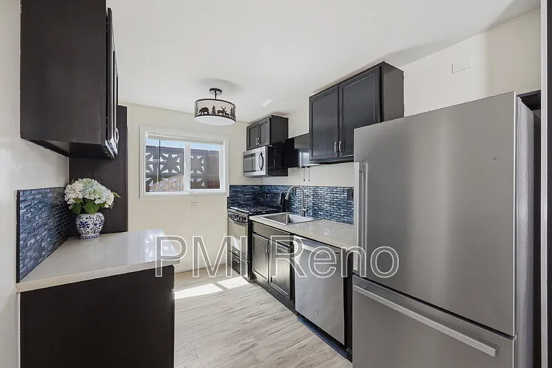 1515 N Carson St #2