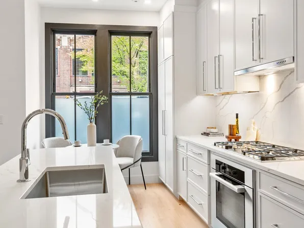 132 Arlington St #2, Boston, MA 02135