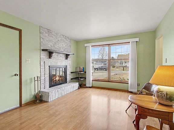 5th image of 3863 Kingsway Dr