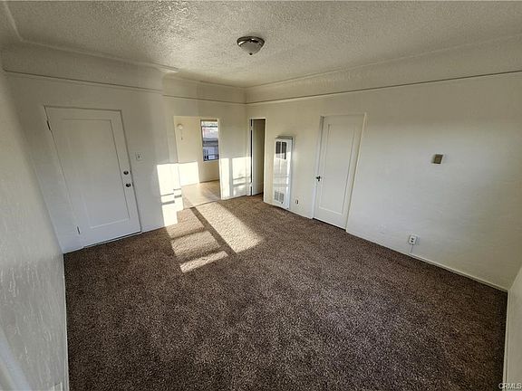 4th image of 5734 California Ave